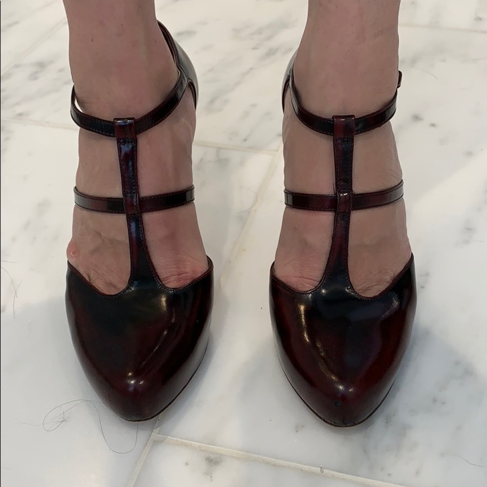 MaxStudio Cognac Leather Heels, Size 7.5